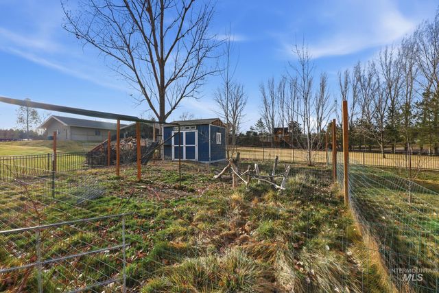 2560 Spruceridge Cir, Twin Falls, ID 83301