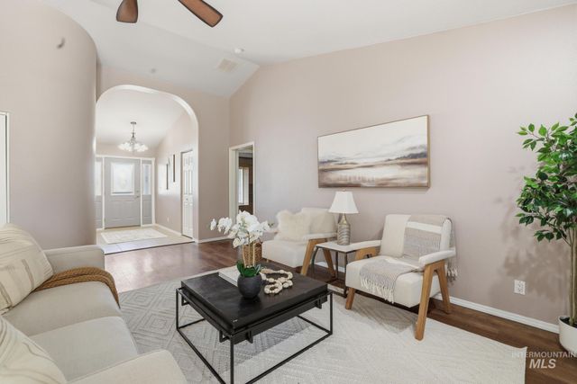 2560 Spruceridge Cir, Twin Falls, ID 83301