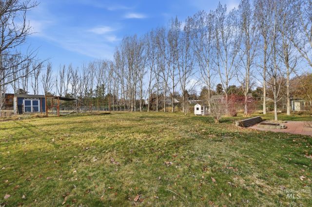 2560 Spruceridge Cir, Twin Falls, ID 83301