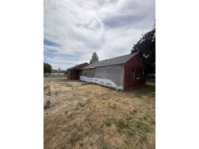 1235 JAY St, Eugene, OR 97402