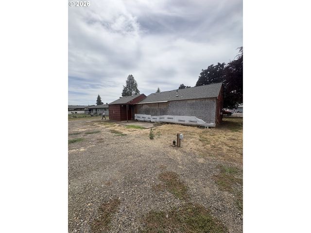 1235 JAY St, Eugene, OR 97402