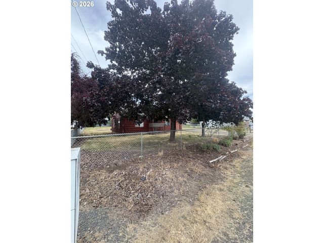 1235 JAY St, Eugene, OR 97402