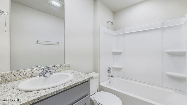 224 Crest Cove Drive, Maurice, LA 70555