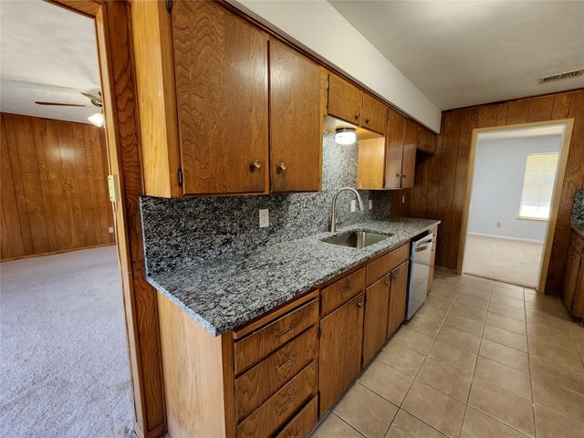 2604 Buckingham Drive, Denton, TX 76209