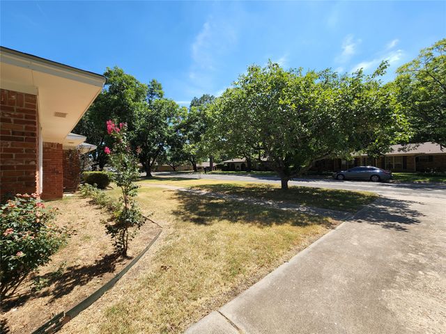 2604 Buckingham Drive, Denton, TX 76209