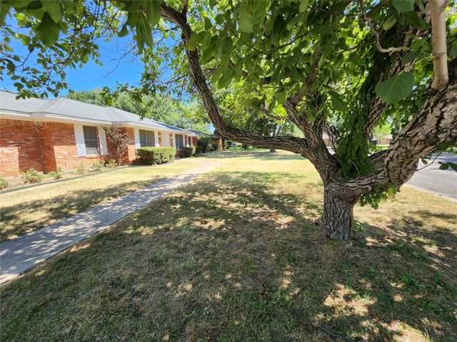 2604 Buckingham Drive, Denton, TX 76209