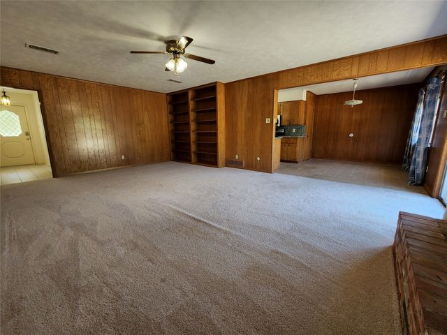 2604 Buckingham Drive, Denton, TX 76209