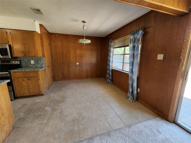 2604 Buckingham Drive, Denton, TX 76209