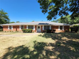 2604 Buckingham Drive, Denton, TX 76209