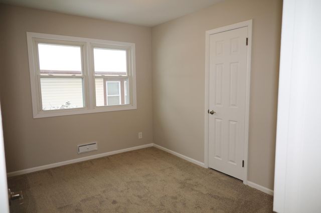 3549 Kyle Avenue N, Crystal, MN 55422