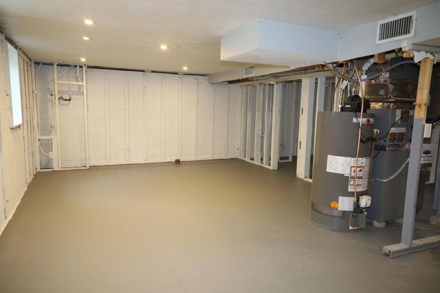 3549 Kyle Avenue N, Crystal, MN 55422