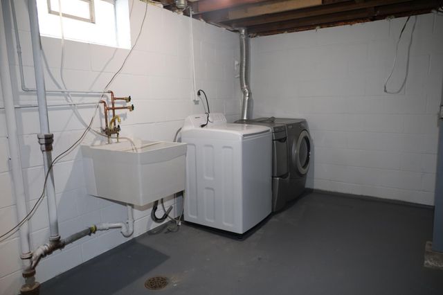 3549 Kyle Avenue N, Crystal, MN 55422