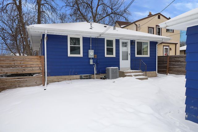 3549 Kyle Avenue N, Crystal, MN 55422