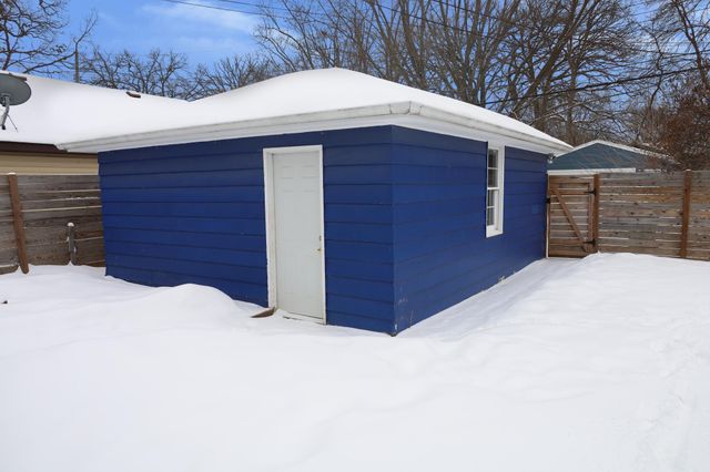 3549 Kyle Avenue N, Crystal, MN 55422