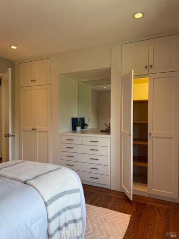 391 Elm Ave, Larkspur, CA 94939