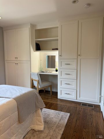 391 Elm Ave, Larkspur, CA 94939