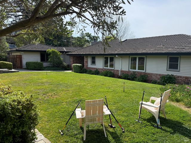 391 Elm Ave, Larkspur, CA 94939