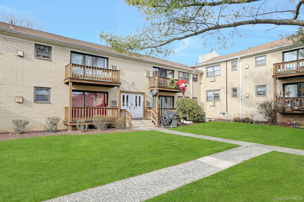 205 Sneden Place W 205, Spring Valley, NY 10977 — photo 2