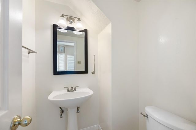 9718 Deverell Drive, Sugar Land, TX 77498