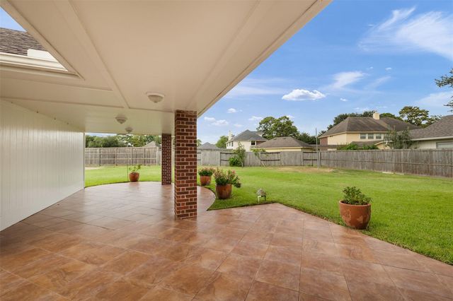 9718 Deverell Drive, Sugar Land, TX 77498
