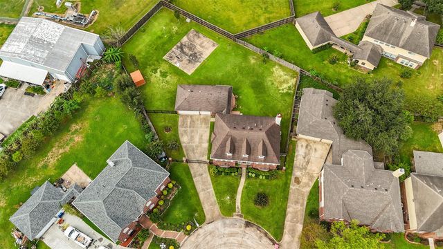 9718 Deverell Drive, Sugar Land, TX 77498