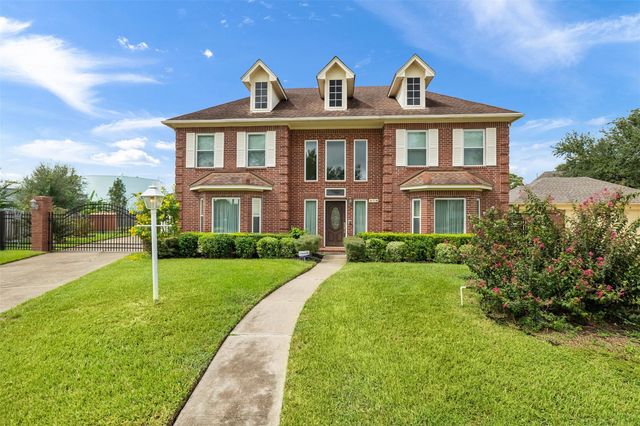 9718 Deverell Drive, Sugar Land, TX 77498