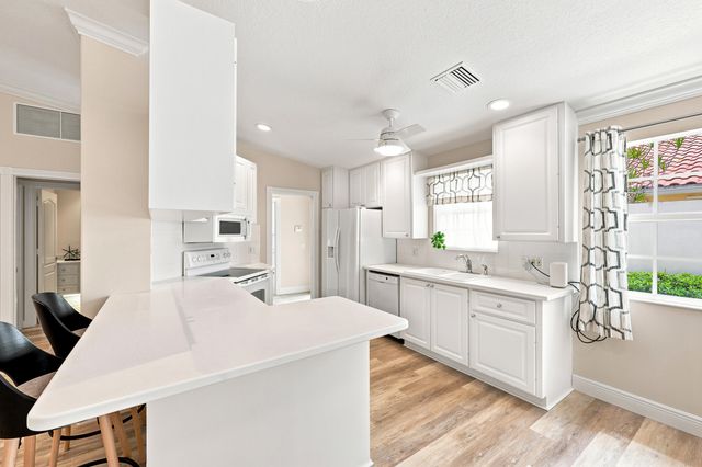 7780 Pine Island Way, West Palm Beach, FL 33411