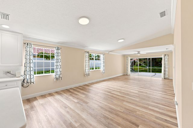 7780 Pine Island Way, West Palm Beach, FL 33411