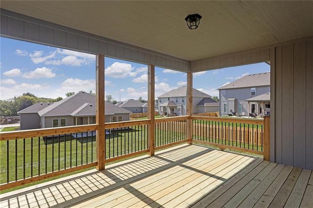 3327 NW 93rd Street, Kansas City, MO 64154