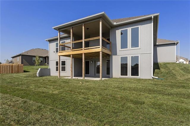 3327 NW 93rd Street, Kansas City, MO 64154