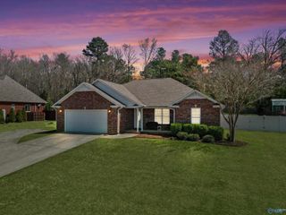 159 Kaylee Loop Road, Hartselle, AL 35640