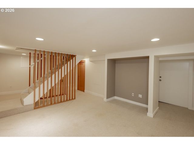 2415 Se IVON St, Portland, OR 97202