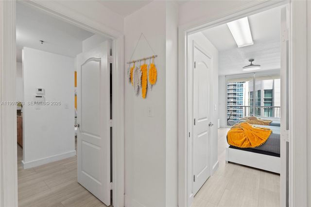 1200 Brickell Bay Dr PH 4218, Miami, FL 33131