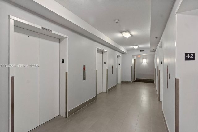 1200 Brickell Bay Dr PH 4218, Miami, FL 33131