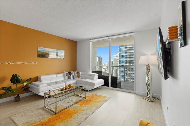 1200 Brickell Bay Dr PH 4218, Miami, FL 33131