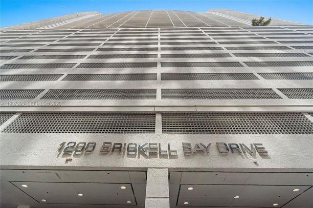 1200 Brickell Bay Dr PH 4218, Miami, FL 33131