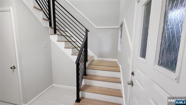 121 Broadway, Cresskill, NJ 07626