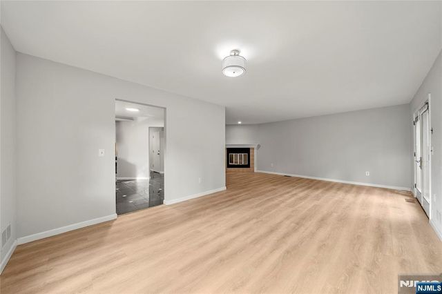 121 Broadway, Cresskill, NJ 07626