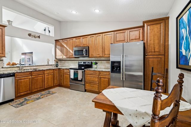 811 Oakwood Drive, Melbourne, FL 32940