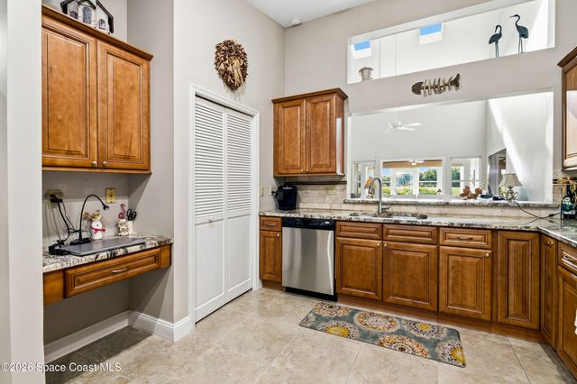 811 Oakwood Drive, Melbourne, FL 32940