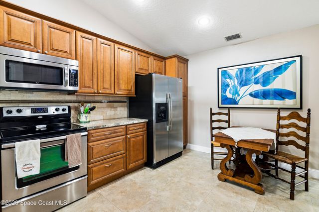 811 Oakwood Drive, Melbourne, FL 32940