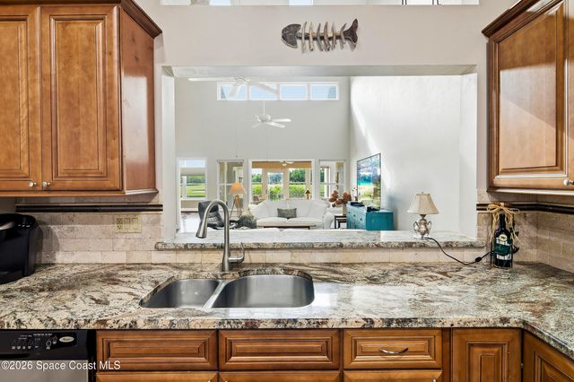 811 Oakwood Drive, Melbourne, FL 32940