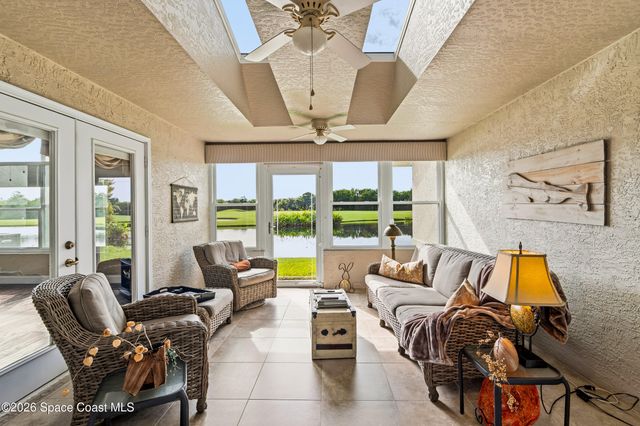 811 Oakwood Drive, Melbourne, FL 32940