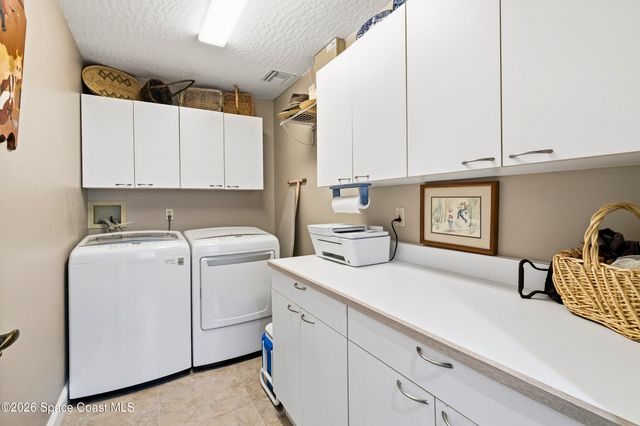 811 Oakwood Drive, Melbourne, FL 32940