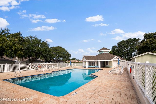 811 Oakwood Drive, Melbourne, FL 32940