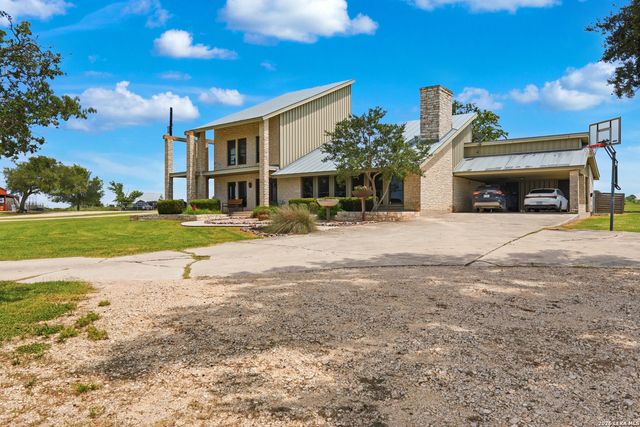 4874 Old Lehmann, Kingsbury, TX 78638