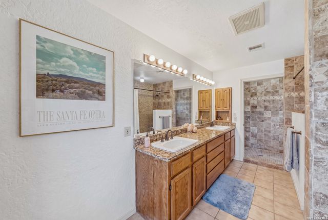 4874 Old Lehmann, Kingsbury, TX 78638