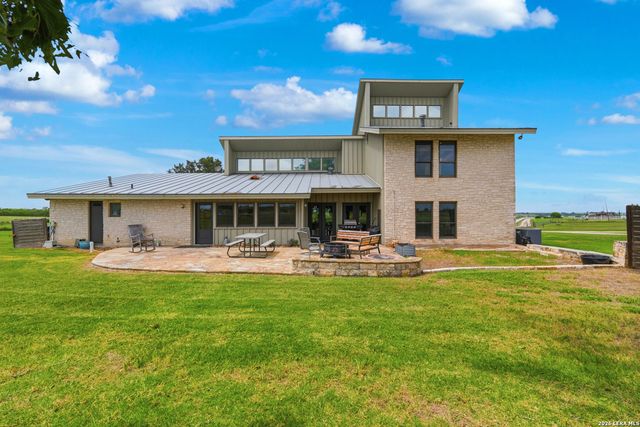 4874 Old Lehmann, Kingsbury, TX 78638