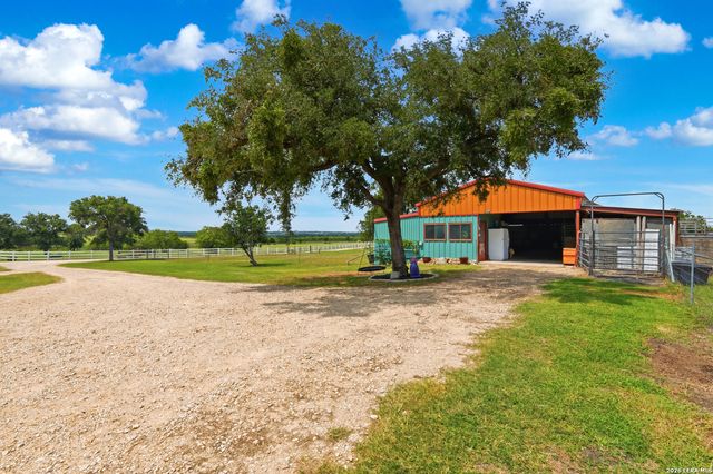 4874 Old Lehmann, Kingsbury, TX 78638