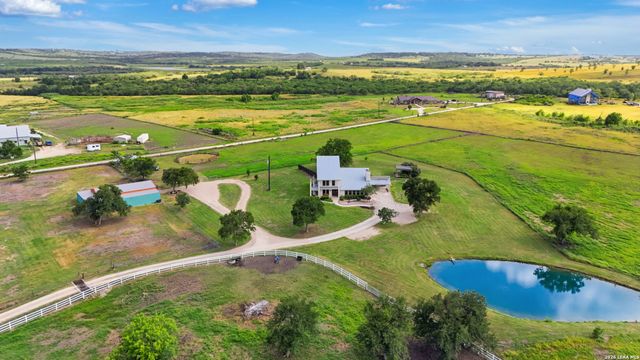4874 Old Lehmann, Kingsbury, TX 78638